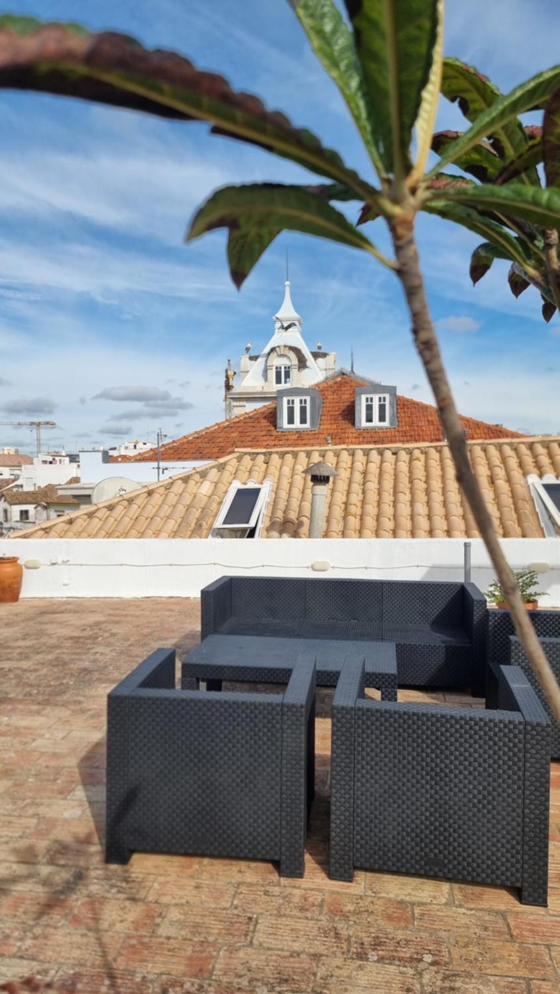 Happen!Ng Hotel Faro Exterior photo